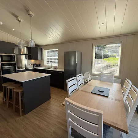 Park Apartment *